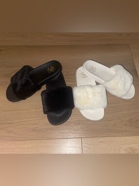 2 pair of Faux Fur Slide Sandals - Black & White